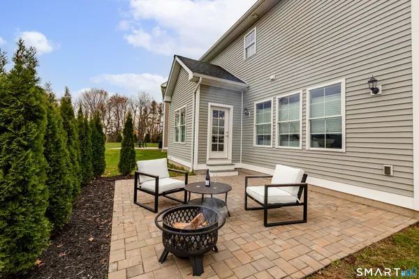 $584,900 | 50 Lexington Gardens, Unit 50, North Haven, CT 06473