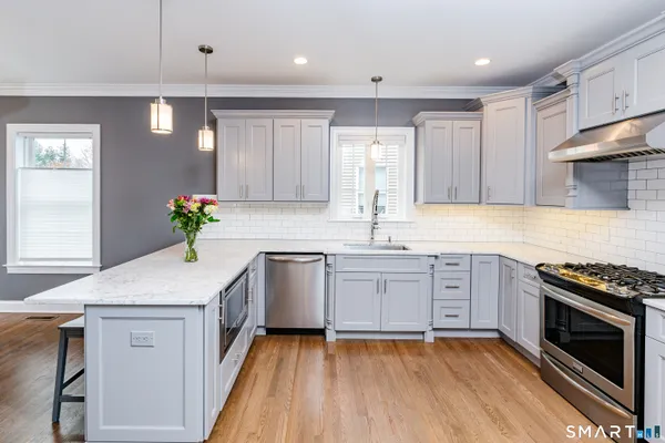 $584,900 | 50 Lexington Gardens, Unit 50, North Haven, CT 06473