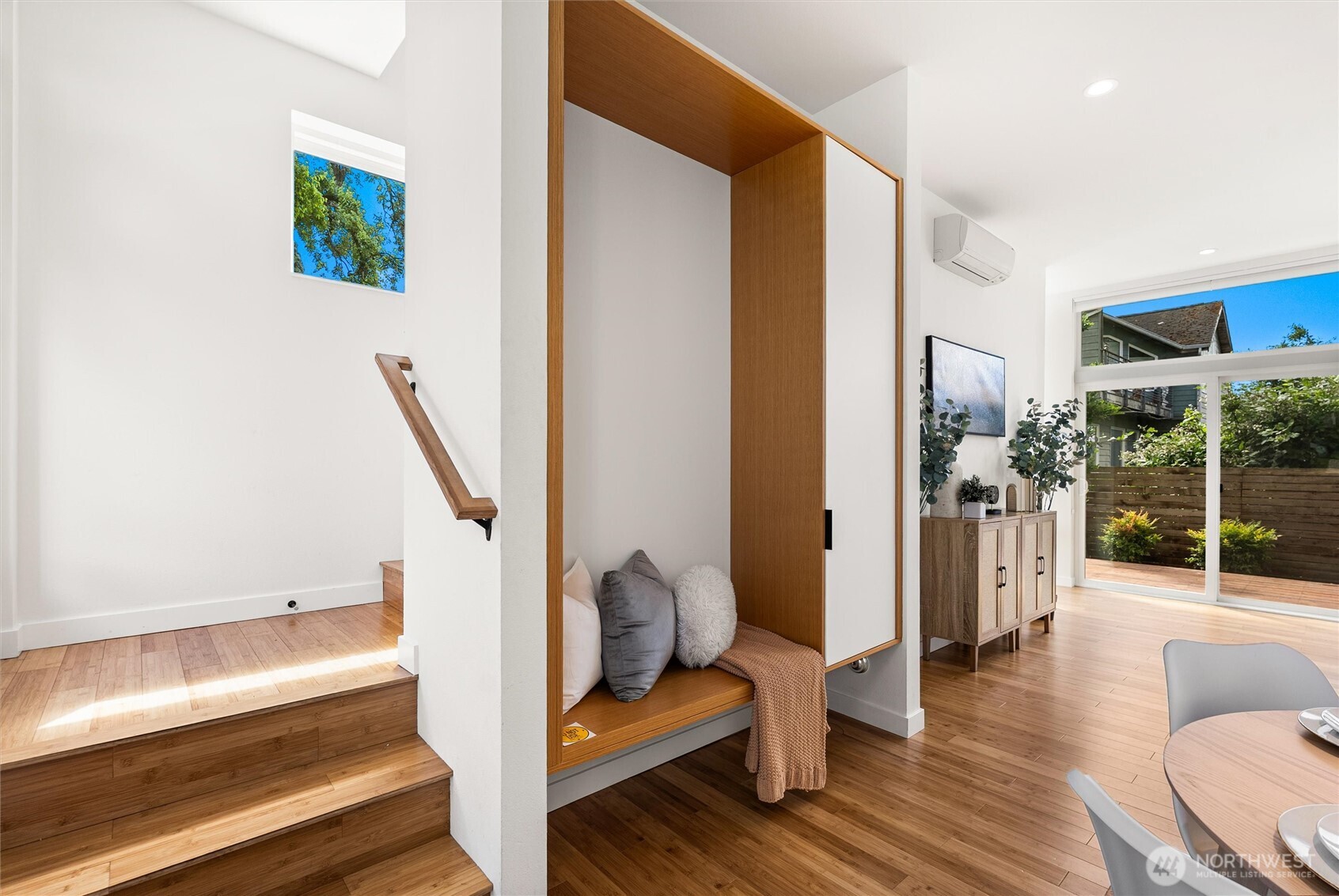 1821 South Lane Street Seattle, WA 98144 - Photo 11 of 29