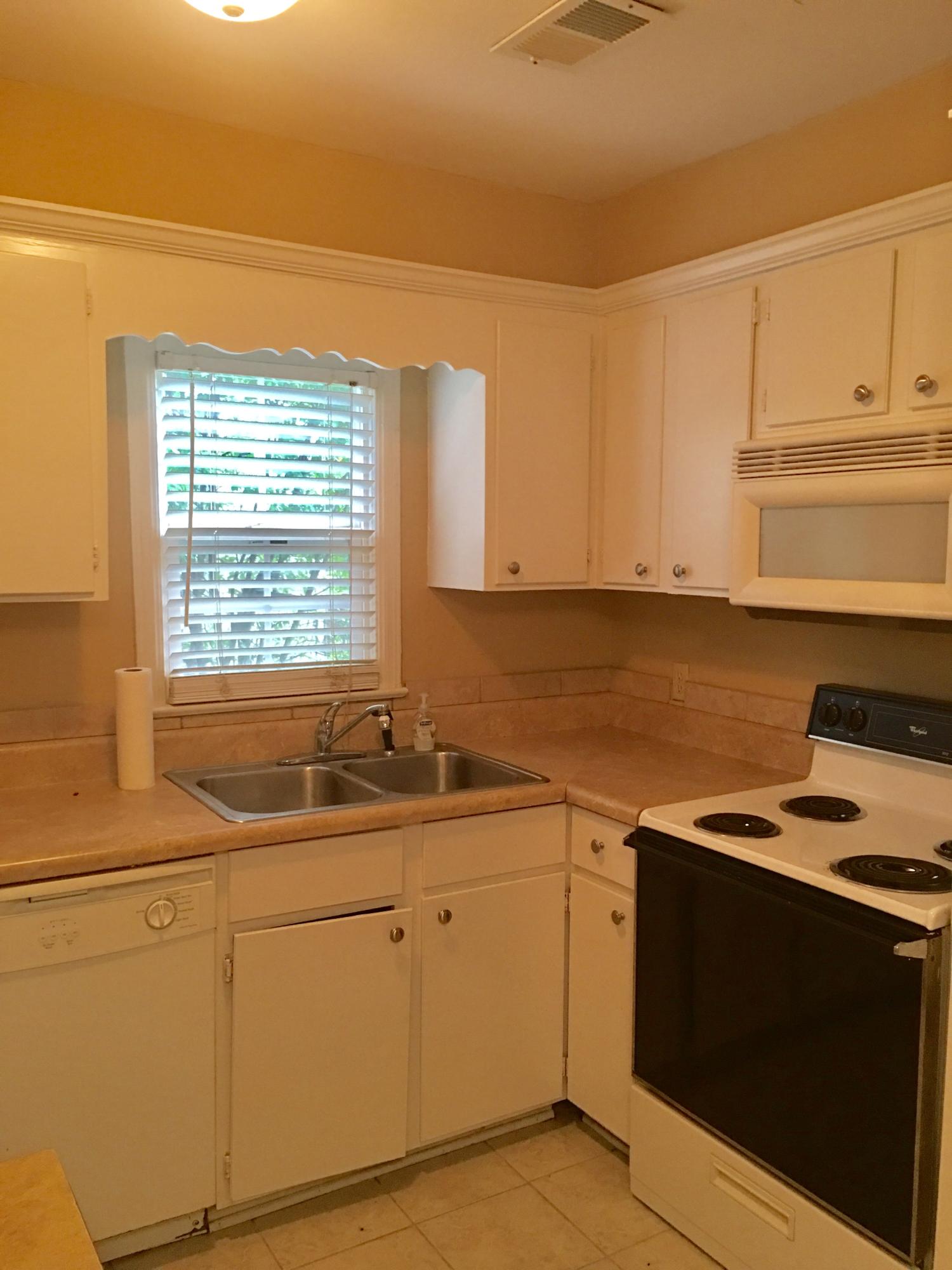 213 Ruth Street Pensacola, FL 32507 - Photo 8 of 10 Kitchen