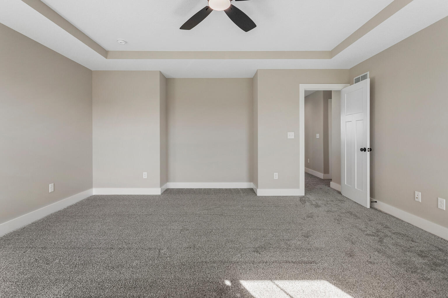 500 Prairie Meadows Drive Heyworth, IL 61745 - Photo 25 of 45 a view of an empty room with window