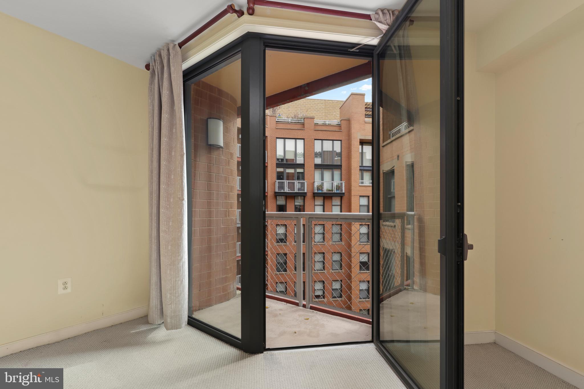616 E Street Northwest, Unit 1005 Washington, DC 20004 - Photo 3 of 62