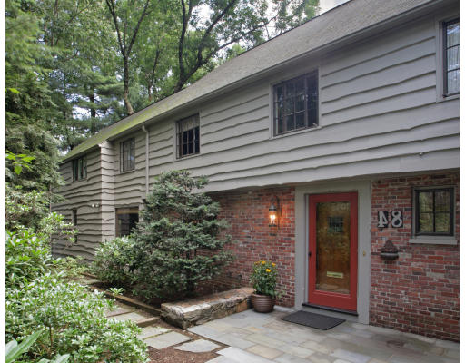 48 Arnold Road Wellesley, MA 02481 - Photo 2 of 7