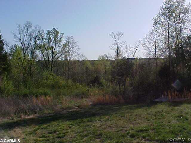 1430 Woodmans Road Crewe, VA 23930 - Photo 3 of 12 View