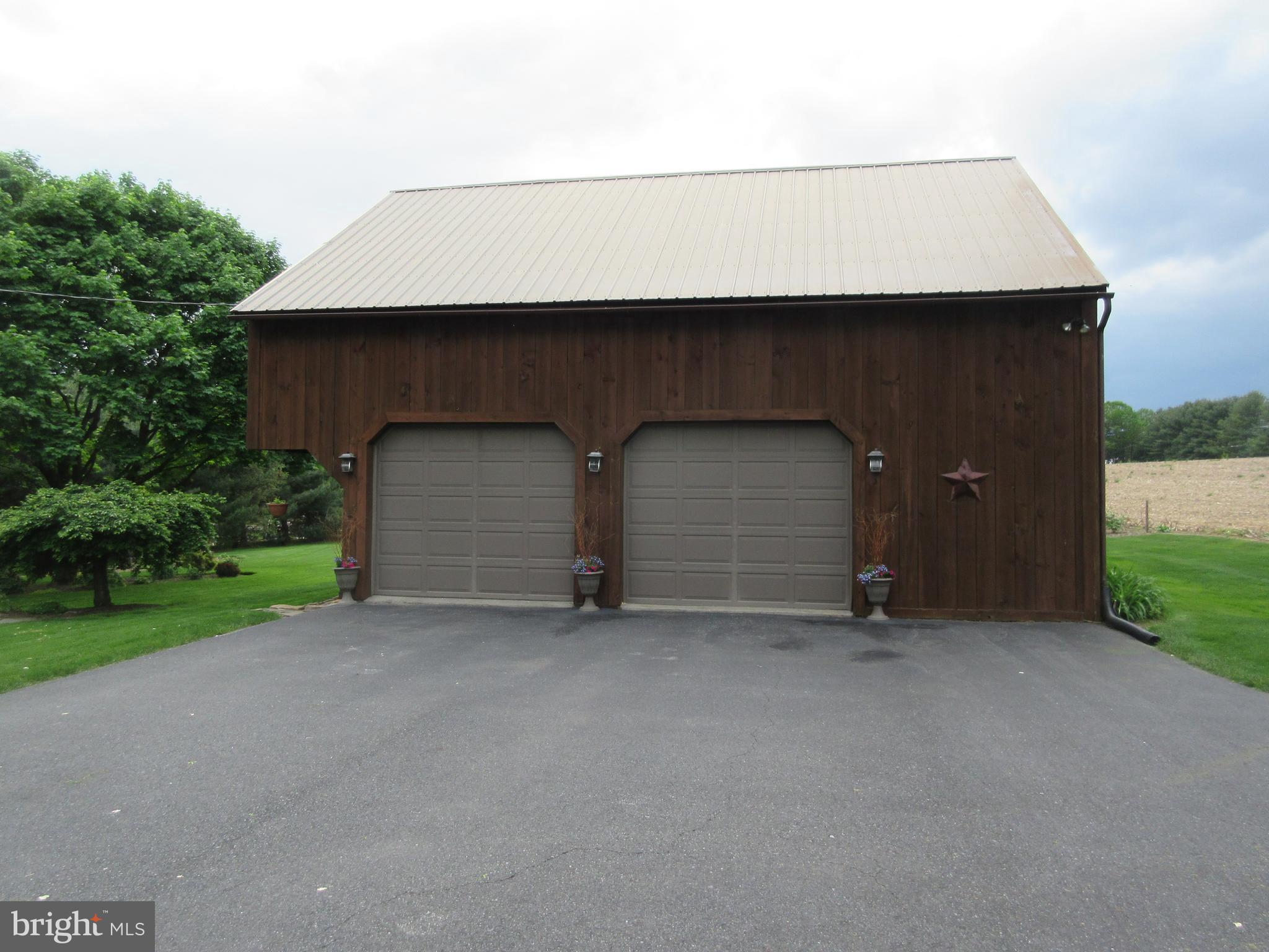 538 Oak Lane Lititz, PA 17543 - Photo 4 of 44