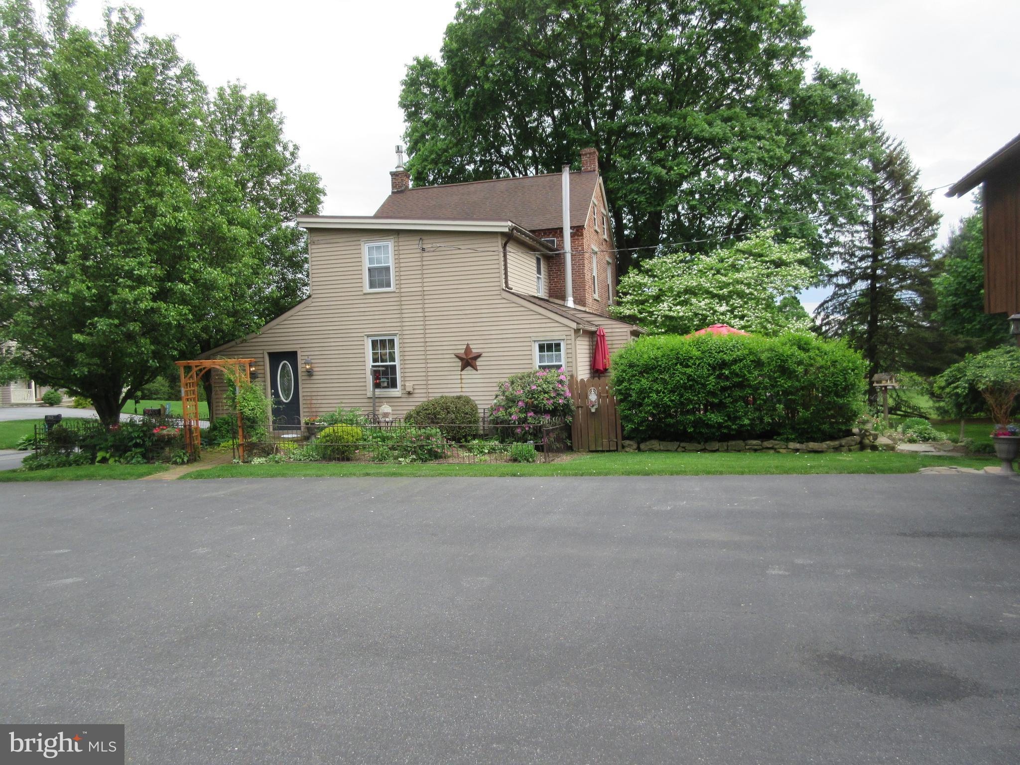 538 Oak Lane Lititz, PA 17543 - Photo 5 of 44
