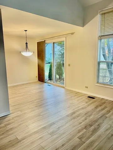 $2,475 | 2724 Odlum Drive, Schaumburg, IL 60107