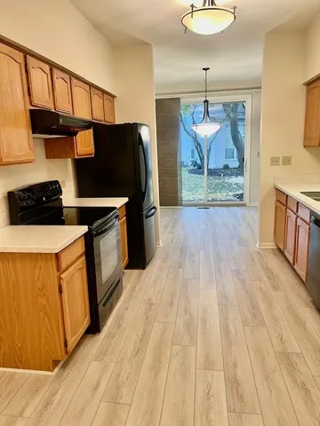 $2,475 | 2724 Odlum Drive, Schaumburg, IL 60107