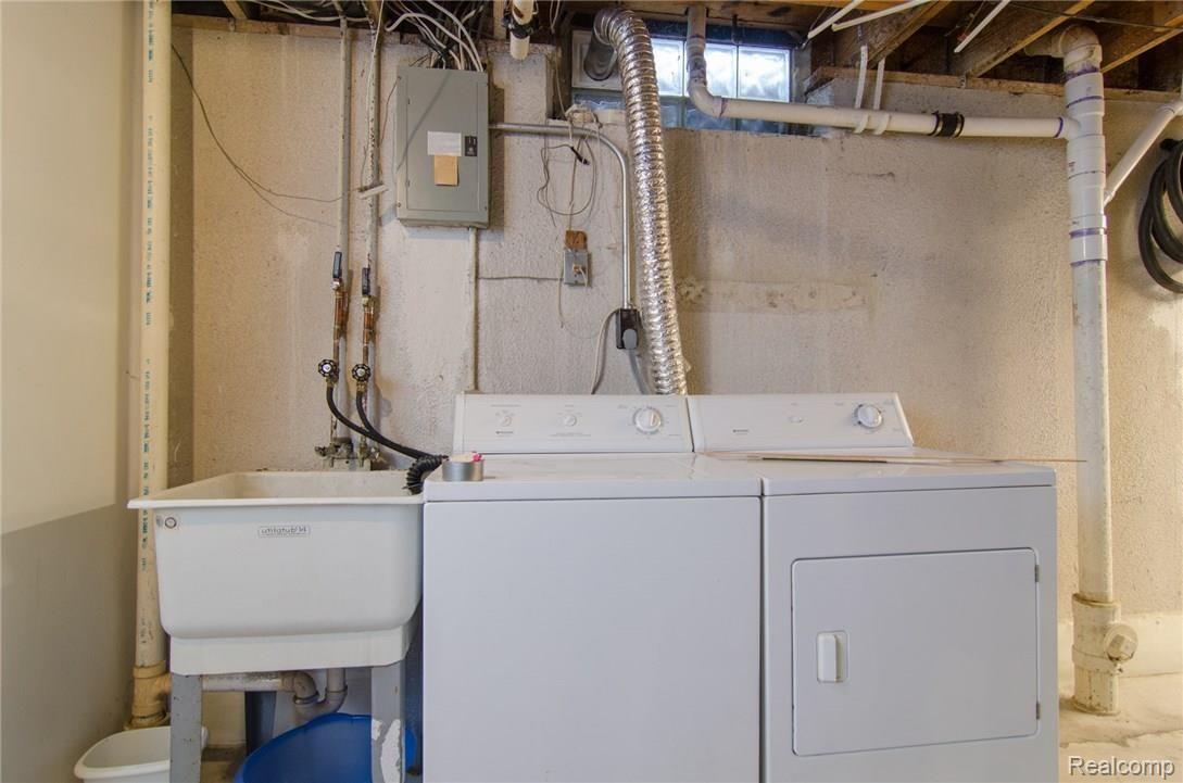 39858 Cheviot Road Canton, MI 48188 - Photo 24 of 34 GRU_6988.jpg