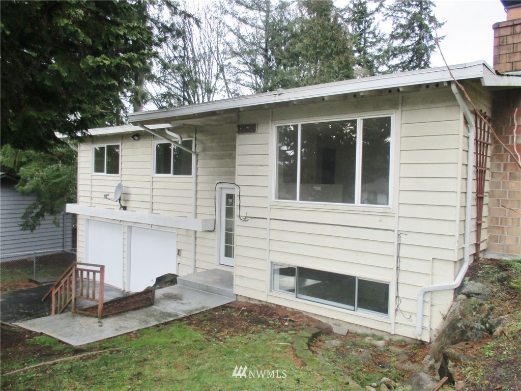 12620 Southeast 187th Place Renton, WA 98058 - Photo 1 of 10 Gallery Image 1