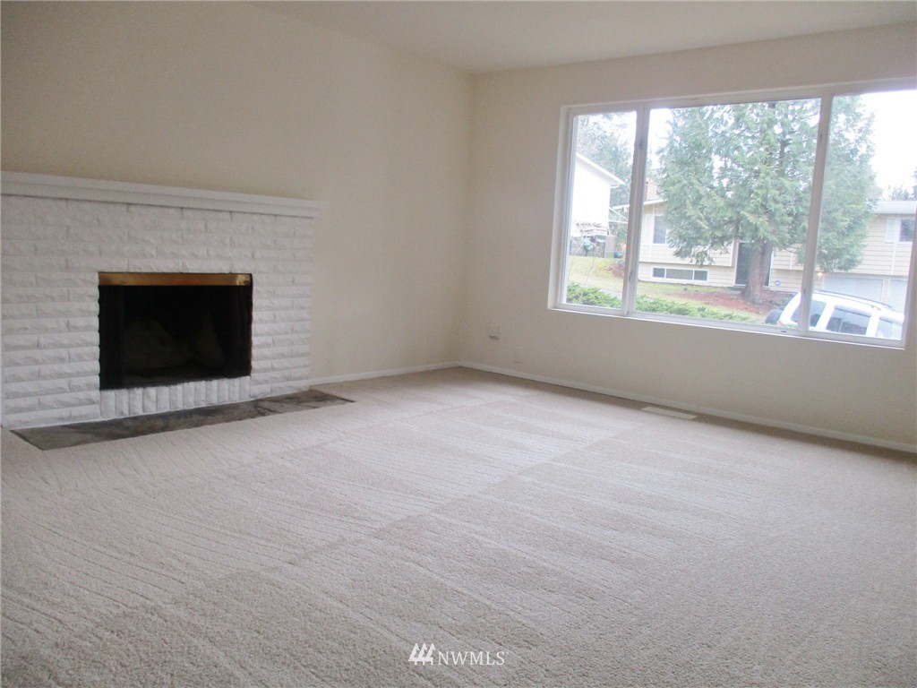 12620 Southeast 187th Place Renton, WA 98058 - Photo 4 of 10 Gallery Image 4