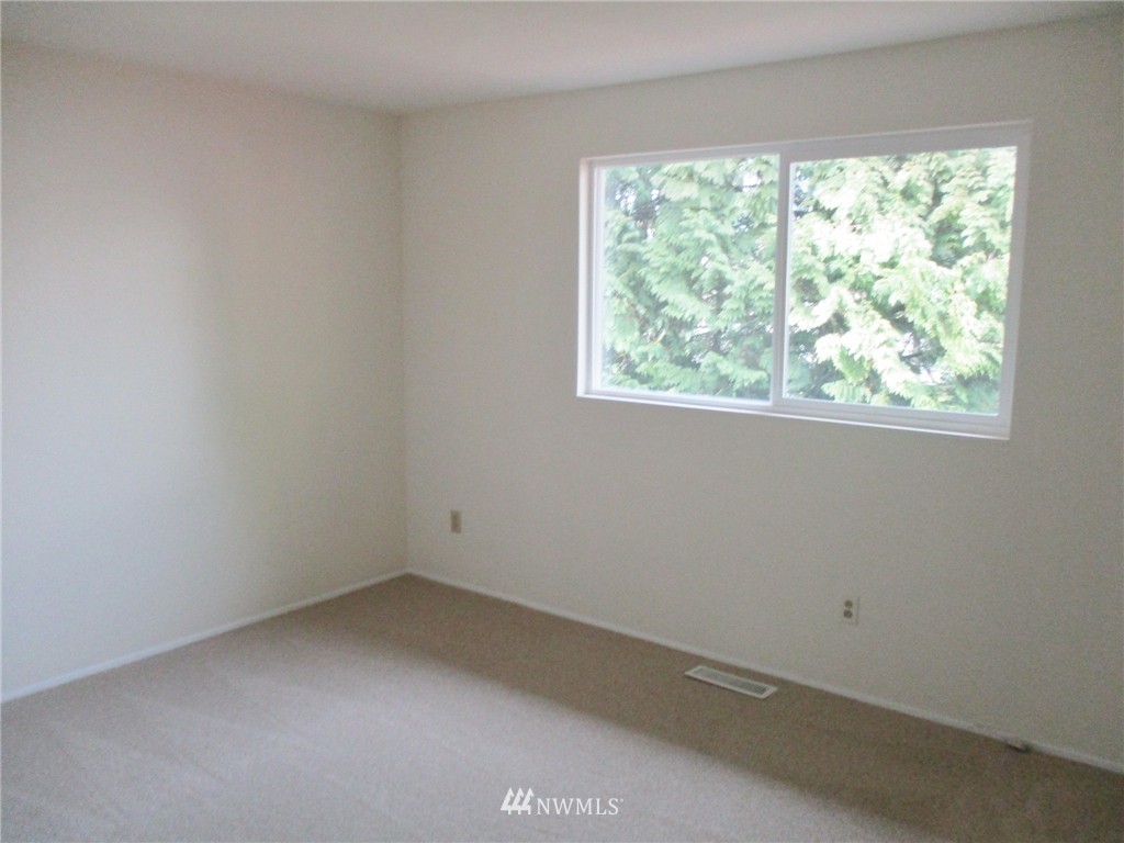 12620 Southeast 187th Place Renton, WA 98058 - Photo 9 of 10 Gallery Image 9