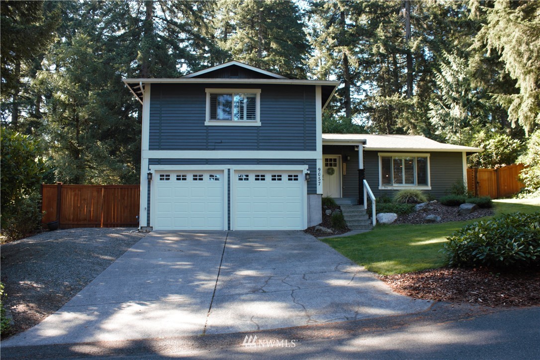 9057 Ridgeview Circle West University Place, WA 98466 - Photo 2 of 40 Gallery Image 2