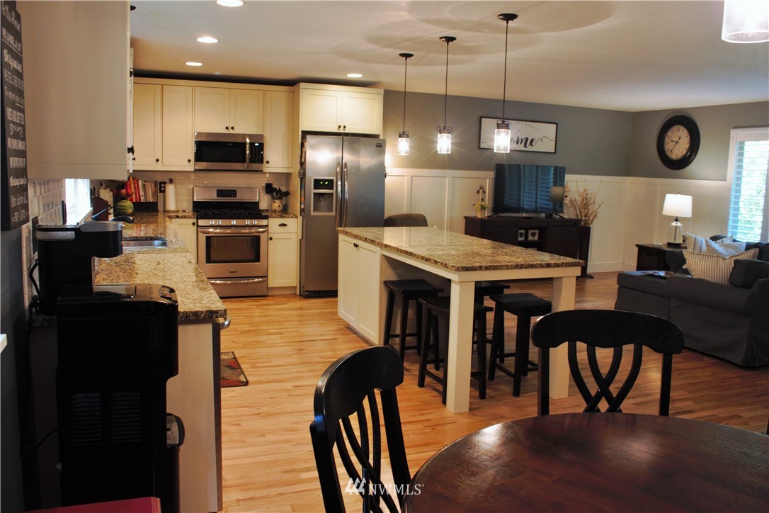 9057 Ridgeview Circle West University Place, WA 98466 - Photo 14 of 40 Gallery Image 14