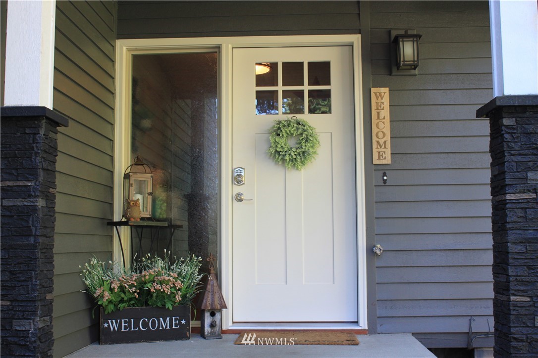 9057 Ridgeview Circle West University Place, WA 98466 - Photo 3 of 40 Gallery Image 3