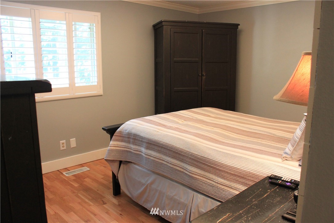9057 Ridgeview Circle West University Place, WA 98466 - Photo 28 of 40 Gallery Image 28