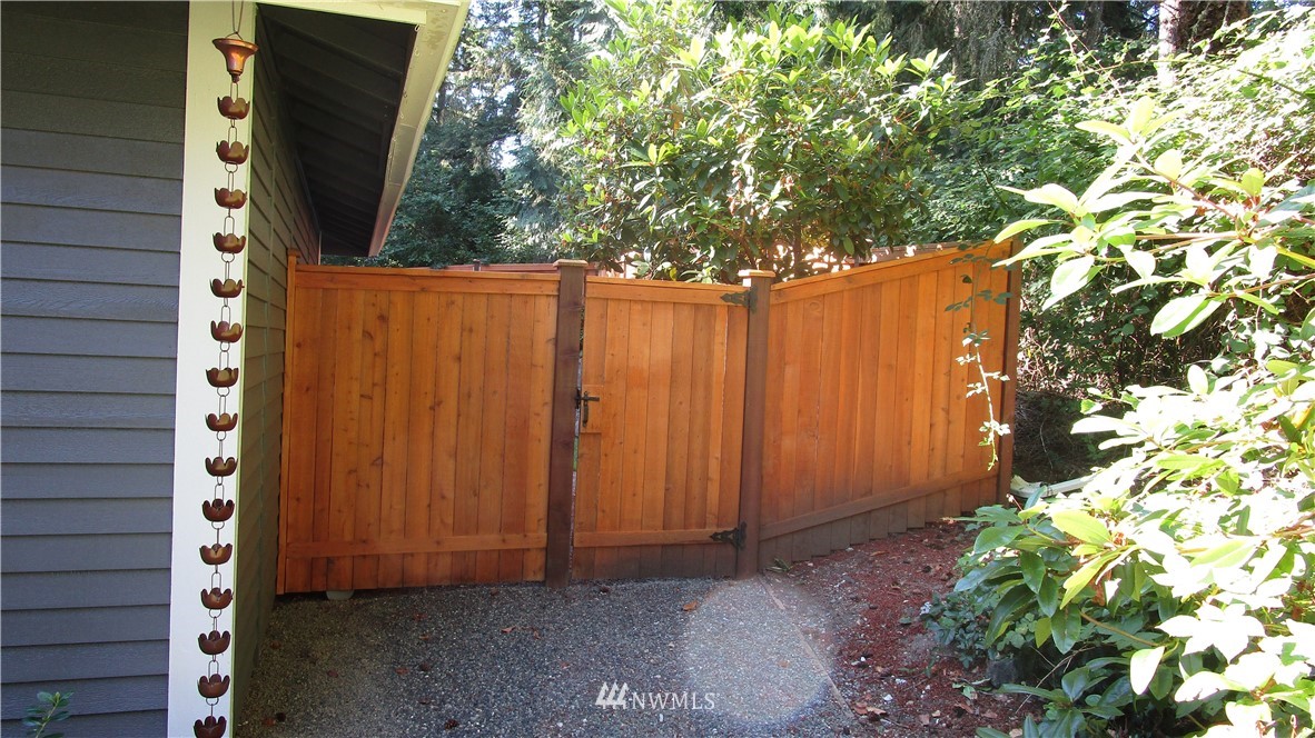9057 Ridgeview Circle West University Place, WA 98466 - Photo 38 of 40 Gallery Image 38