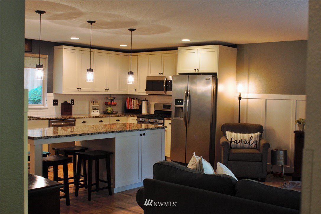 9057 Ridgeview Circle West University Place, WA 98466 - Photo 7 of 40 Gallery Image 7