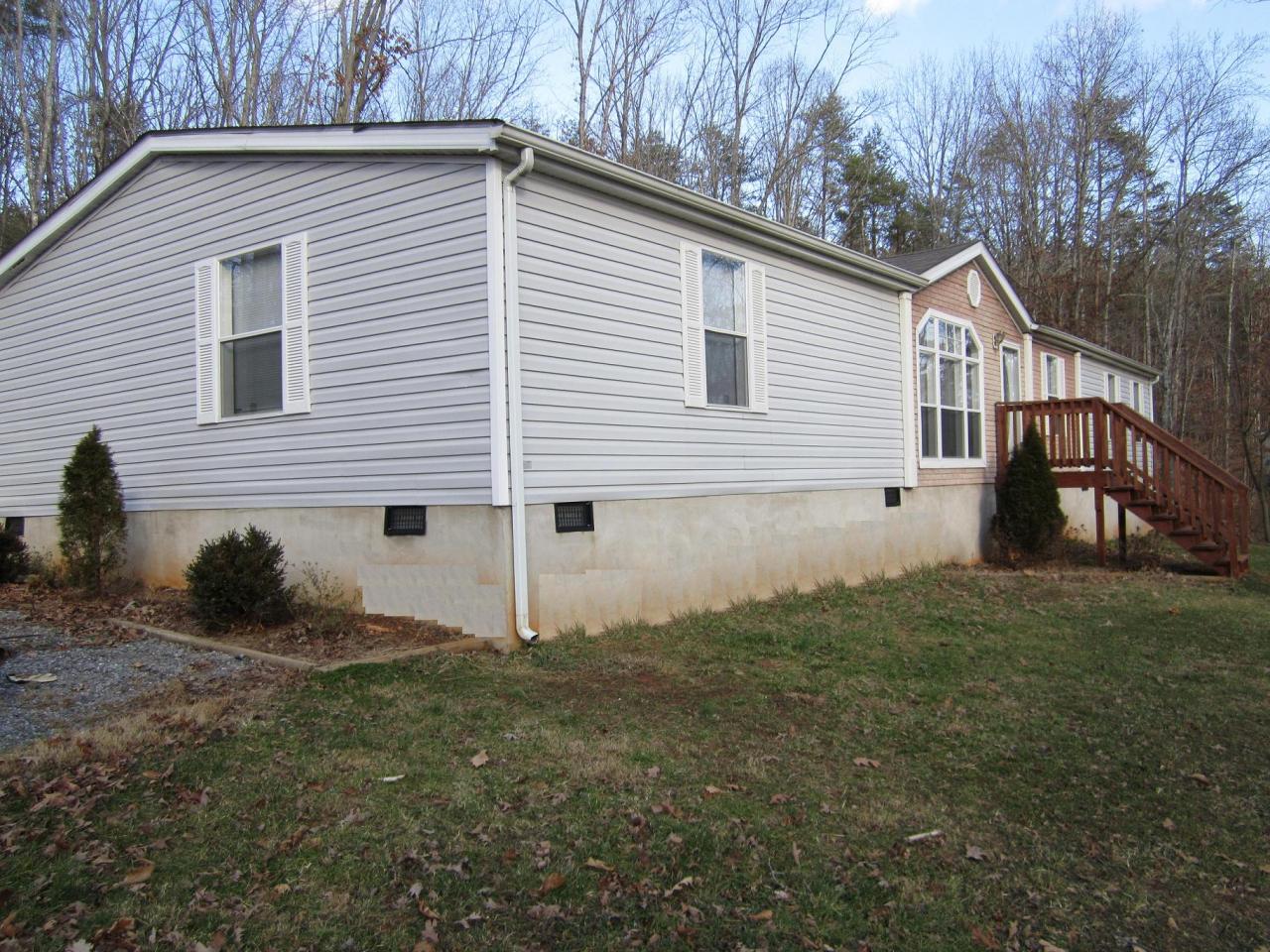 4572 Altice Road Moneta, VA 24121 - Photo 2 of 17 Altice front
