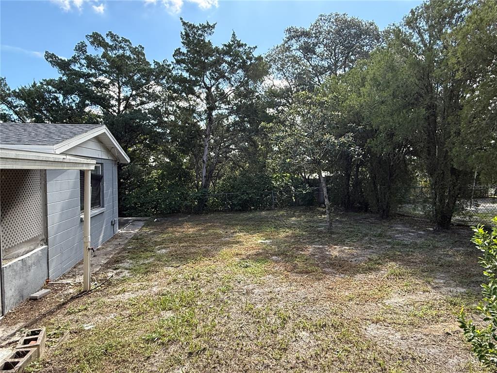 9448 Chase Street Spring Hill, FL 34608 - Photo 5 of 27 Gallery Image 5