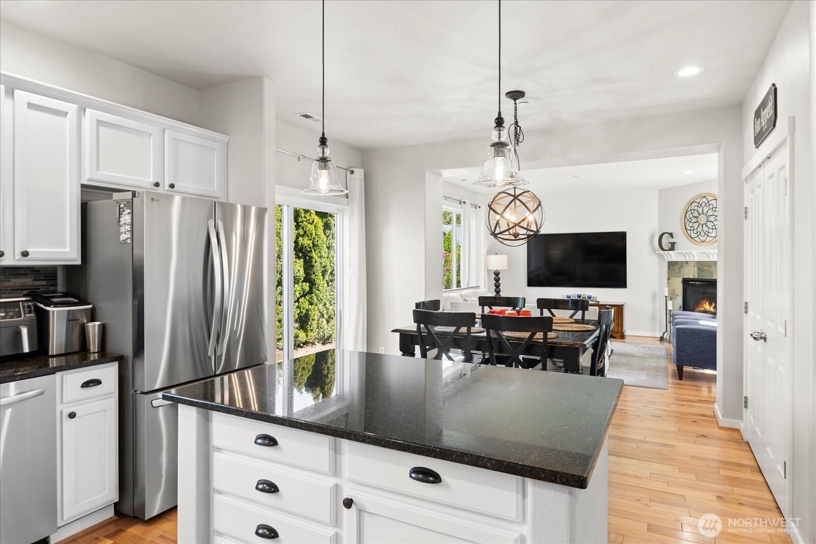1074 Ridge Street Mukilteo, WA 98275 - Photo 18 of 40 Gallery Image 18