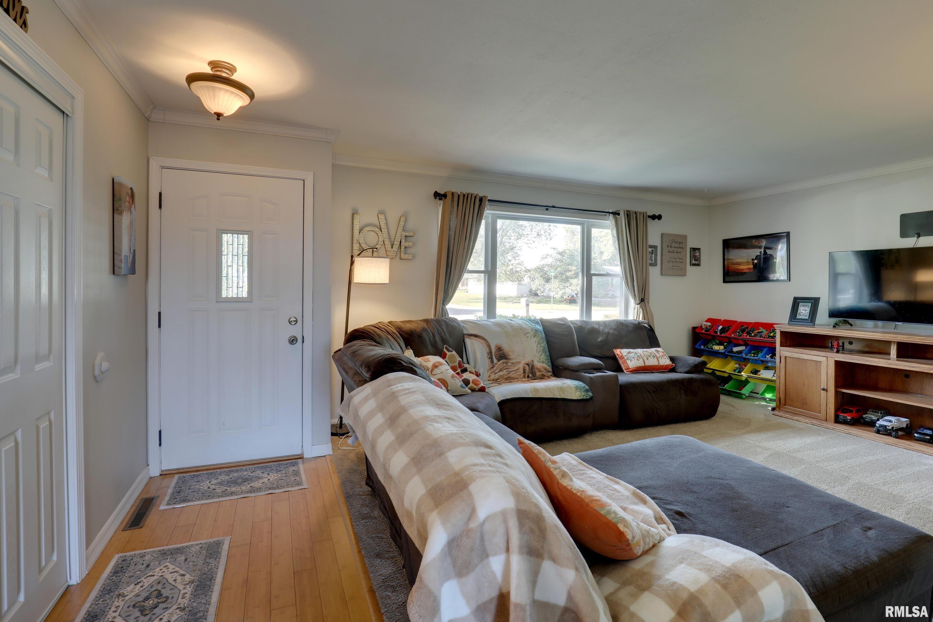 5111 Hanley Road Quincy, IL 62305 - Photo 3 of 21