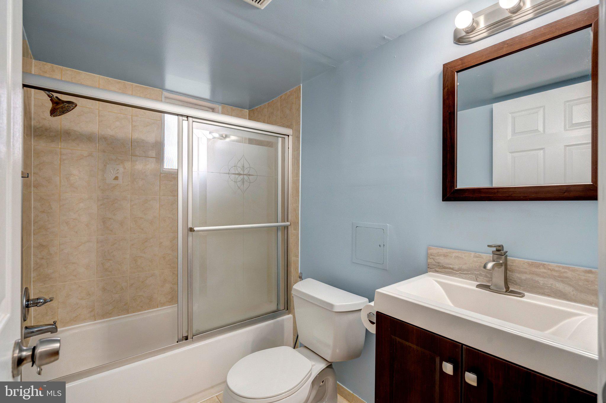 5910 Flanders Street Springfield, VA 22150 - Photo 23 of 40 Full Bath 1