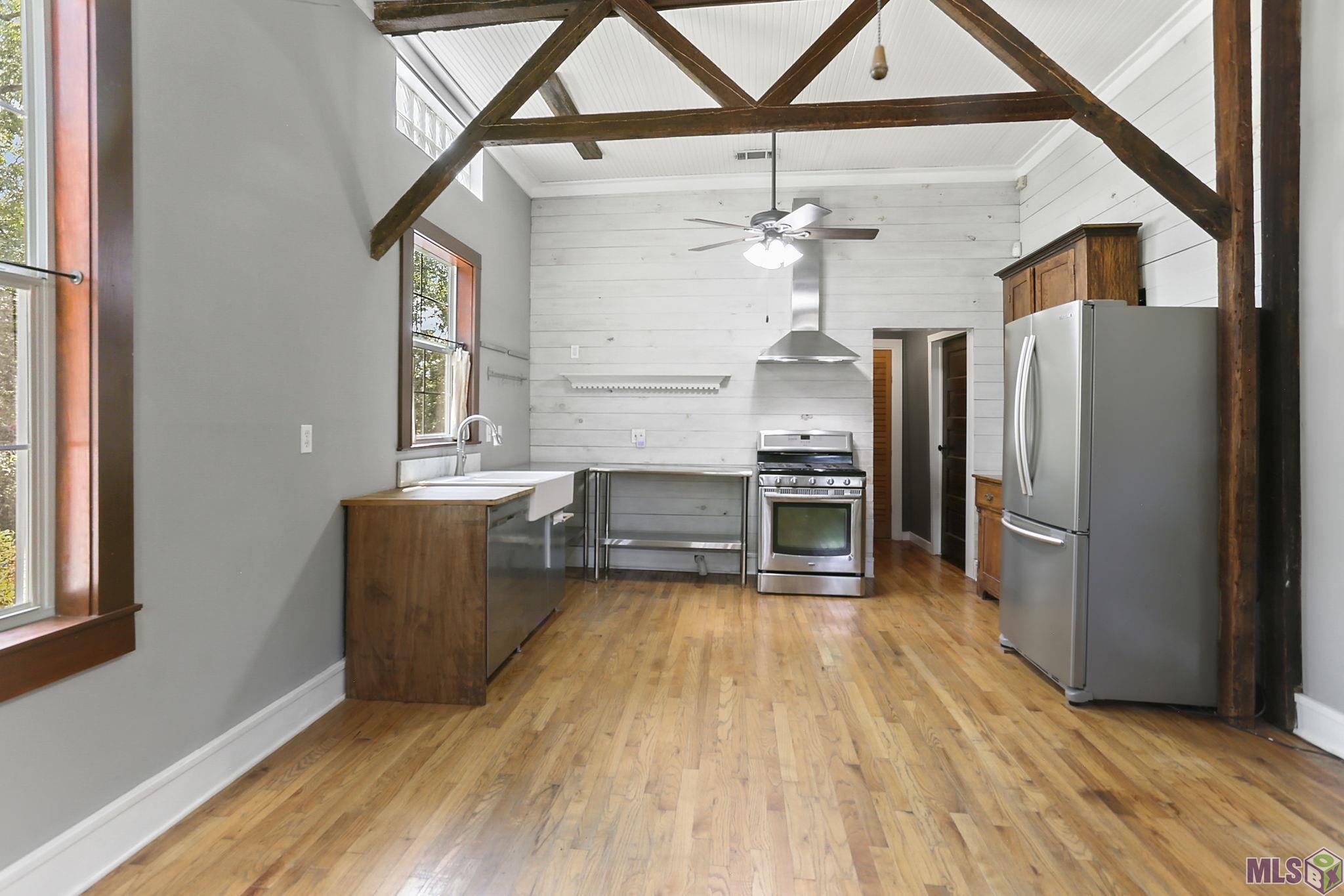 736 Maximillian Street Baton Rouge, LA 70802 - Photo 7 of 18