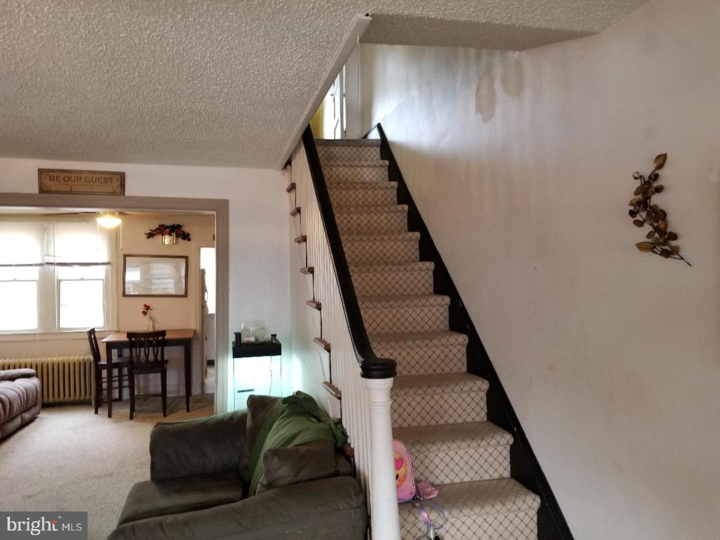 106 North State Road Upper Darby, PA 19082 - Photo 4 of 13 Living Room