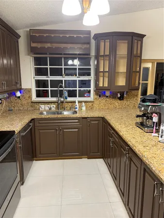 $730,000 | 910 Southwest 140th Avenue, Miami, FL 33184