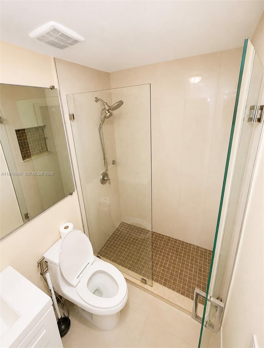 910 Southwest 140th Avenue Miami, FL 33184 - Photo 15 of 21