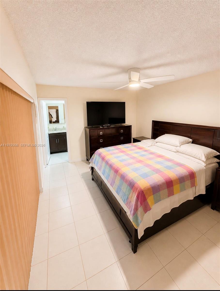 910 Southwest 140th Avenue Miami, FL 33184 - Photo 19 of 21