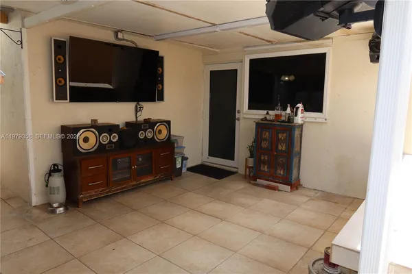 $730,000 | 910 Southwest 140th Avenue, Miami, FL 33184