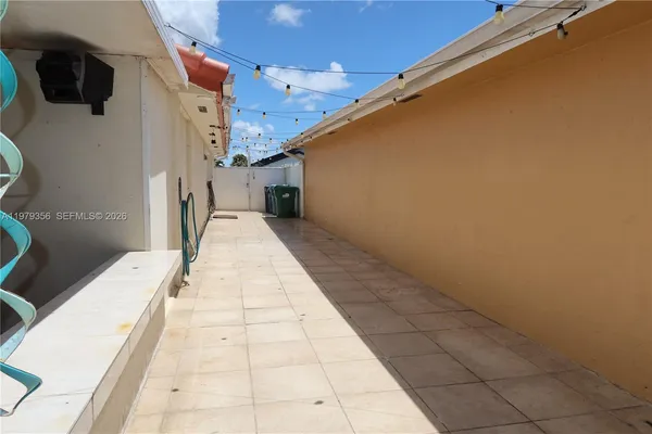 $730,000 | 910 Southwest 140th Avenue, Miami, FL 33184