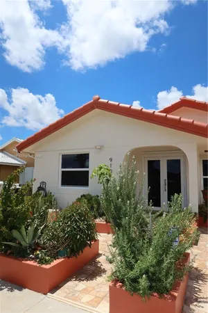$730,000 | 910 Southwest 140th Avenue, Miami, FL 33184