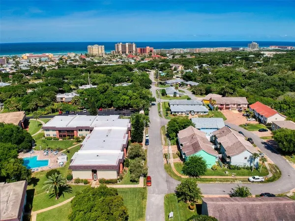 $299,000 | 3800 Saxon Drive, Unit 250, New Smyrna Beach, FL 32169