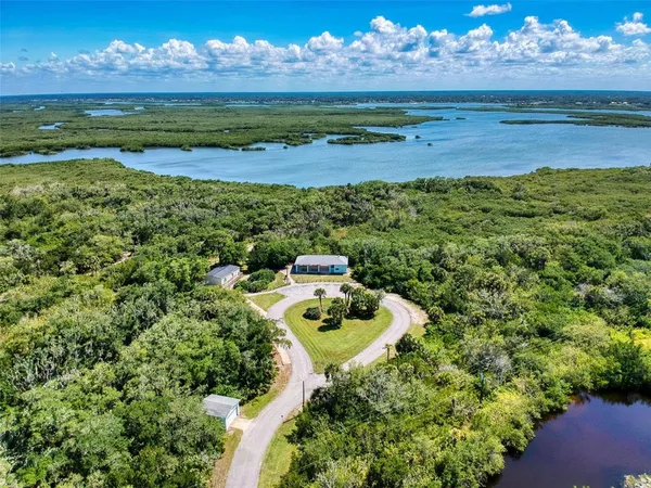 $299,000 | 3800 Saxon Drive, Unit 250, New Smyrna Beach, FL 32169