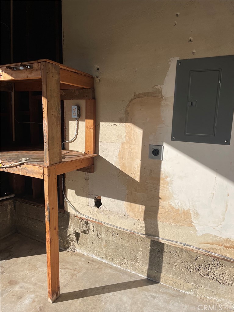 35 Ranchview Road Rolling Hills Estates, CA 90274 - Photo 34 of 35 a view of water heater