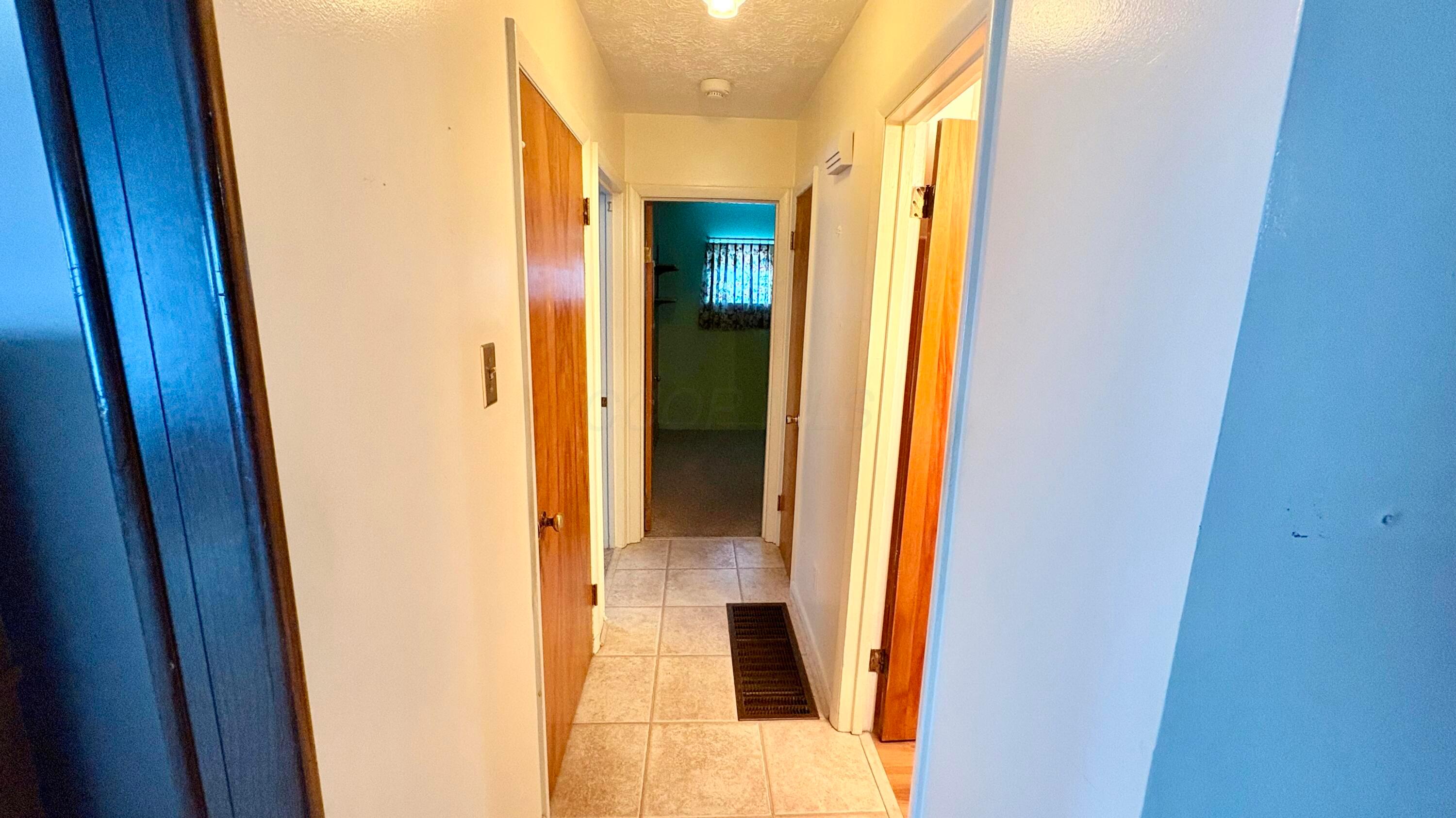 3321 Eakin Road Columbus, OH 43204 - Photo 18 of 21
