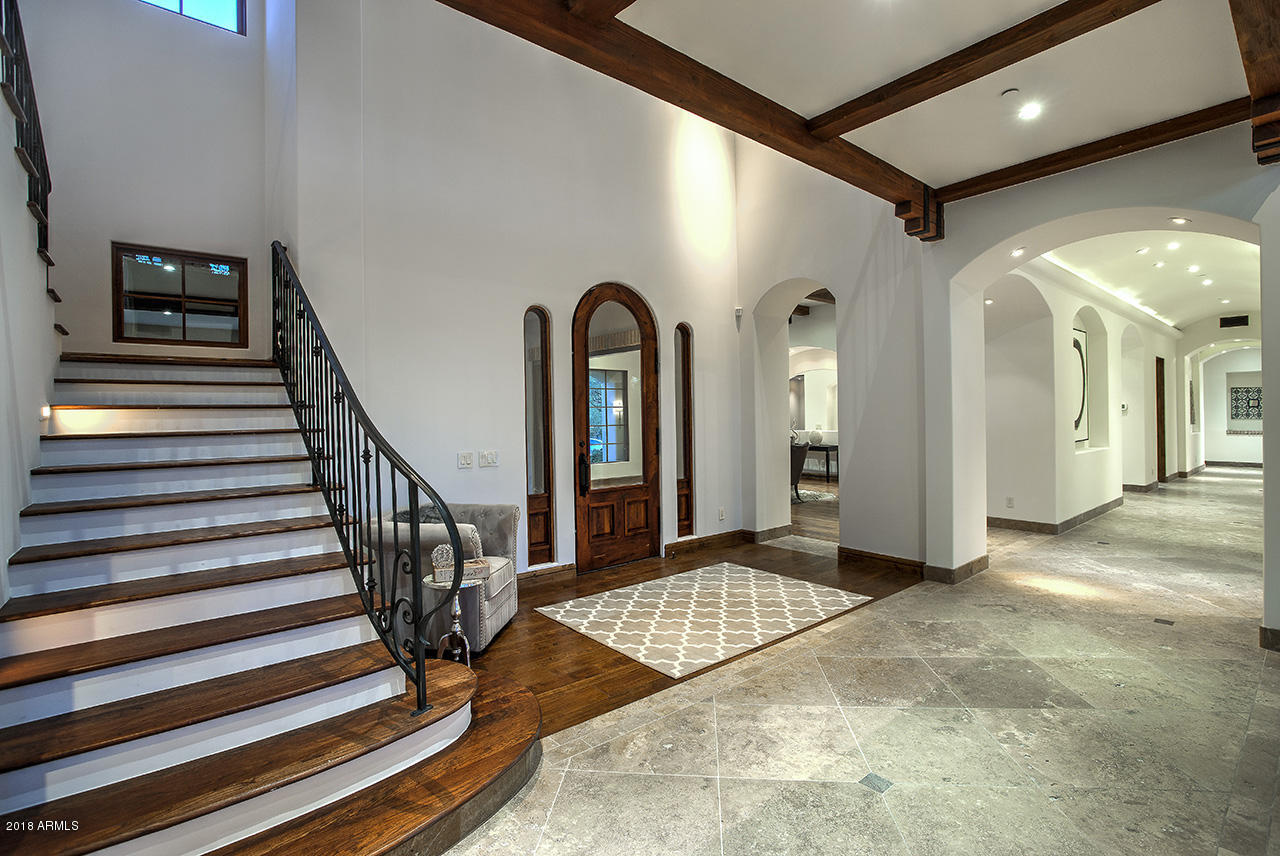 10284 East Mountain Spring Road Scottsdale, AZ 85255 - Photo 16 of 69 Foyer