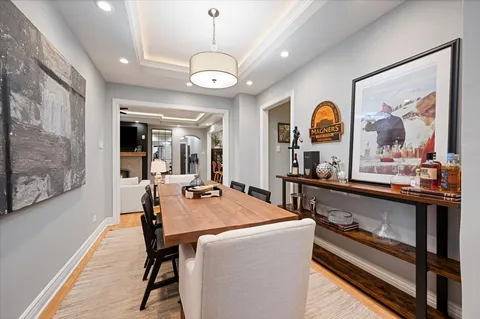 $619,000 | 609 West Stratford Place, Unit 3B, Chicago, IL 60657