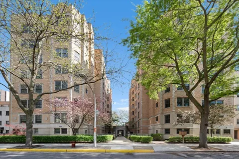 $619,000 | 609 West Stratford Place, Unit 3B, Chicago, IL 60657
