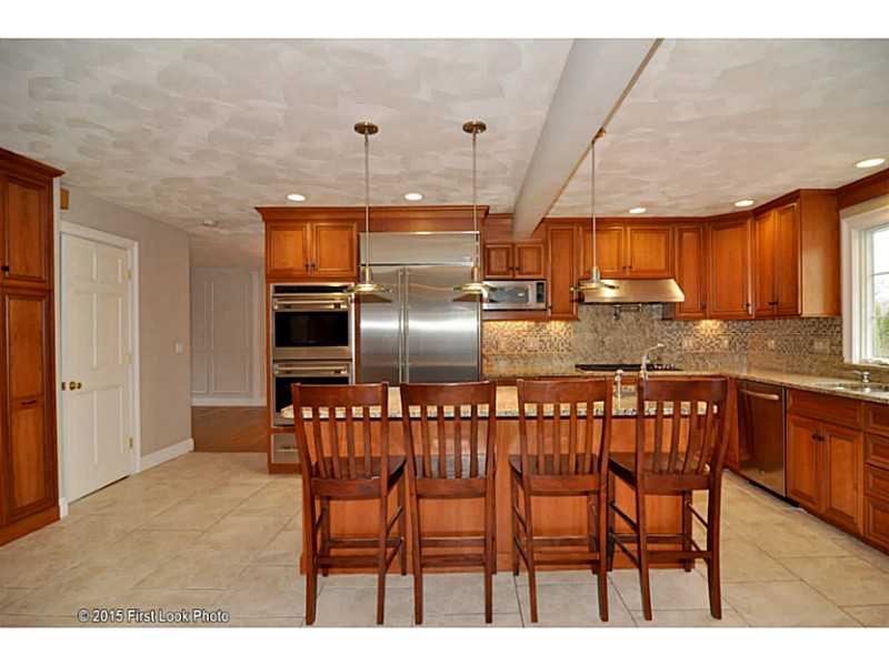3 Deer Run Cranston, RI 02921 - Photo 2 of 25 Kitchen.