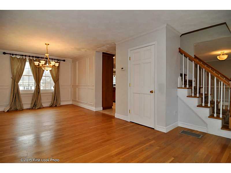 3 Deer Run Cranston, RI 02921 - Photo 5 of 25 Dining Room.