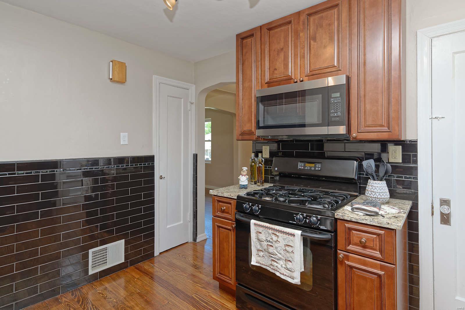 710 Reed Avenue St. Louis, MO 63125 - Photo 5 of 31 Gallery Image 5