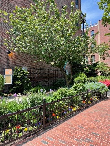 $1,089,000 | 563 Columbus Avenue, Unit PH, Boston, MA 02118