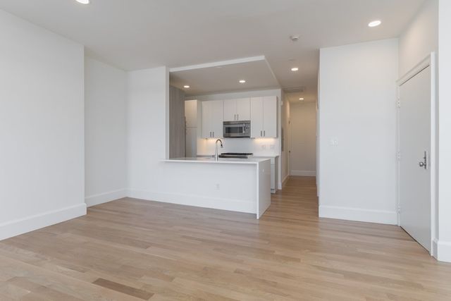 $1,089,000 | 563 Columbus Avenue, Unit PH, Boston, MA 02118
