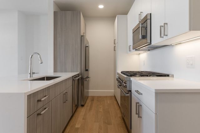 $1,089,000 | 563 Columbus Avenue, Unit PH, Boston, MA 02118