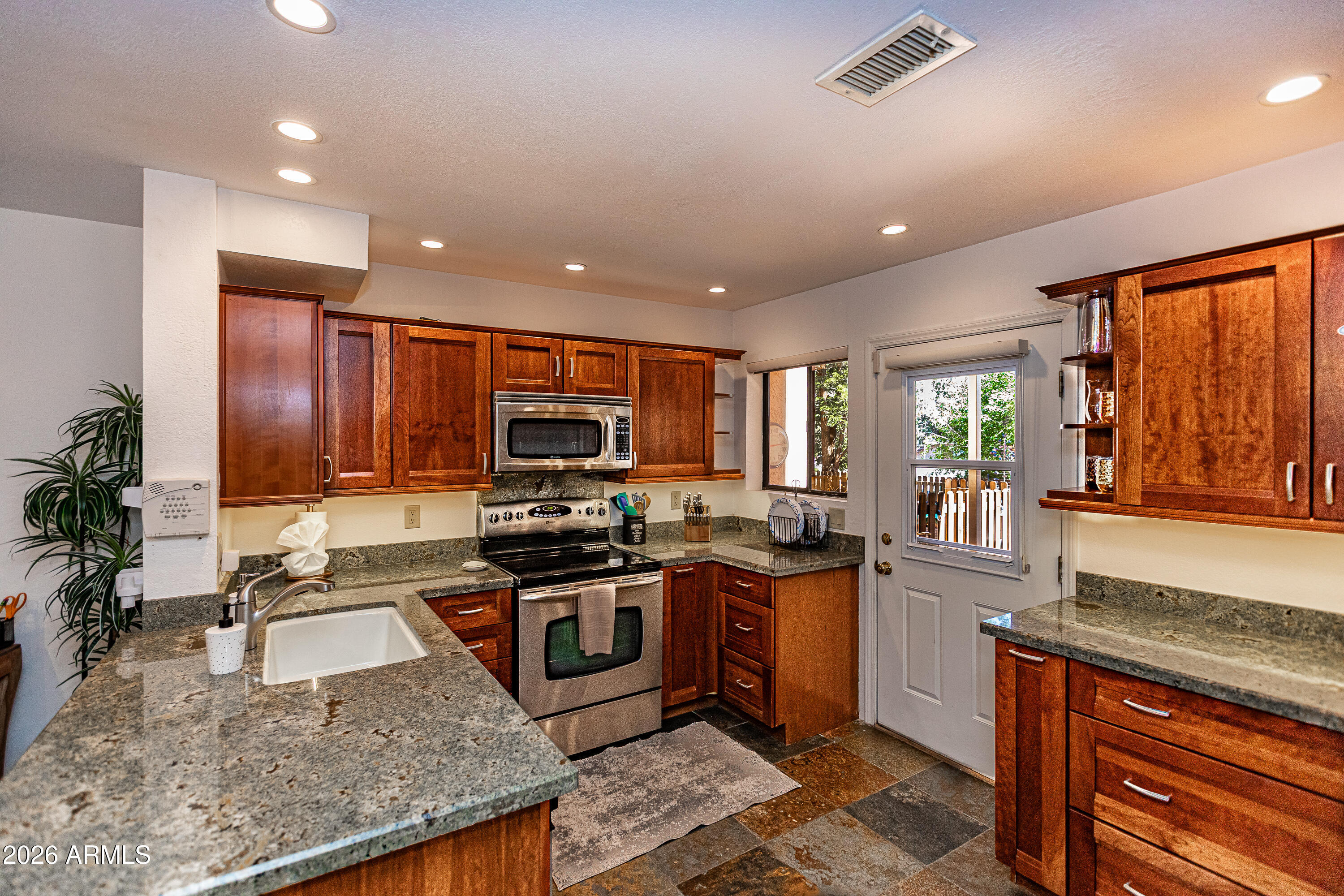 155 Canyon Diablo Road, Unit 6 Sedona, AZ 86351 - Photo 5 of 28 5-Kitchen-Counters-Cabinets