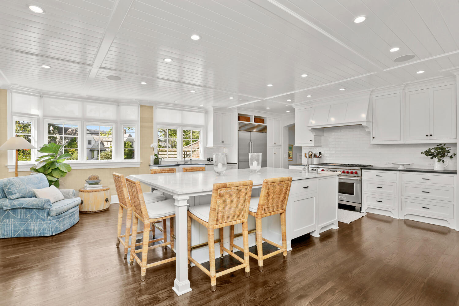 43 Contentment Island Road Darien, CT 06820 - Photo 16 of 59 a large kitchen with a table and chairs